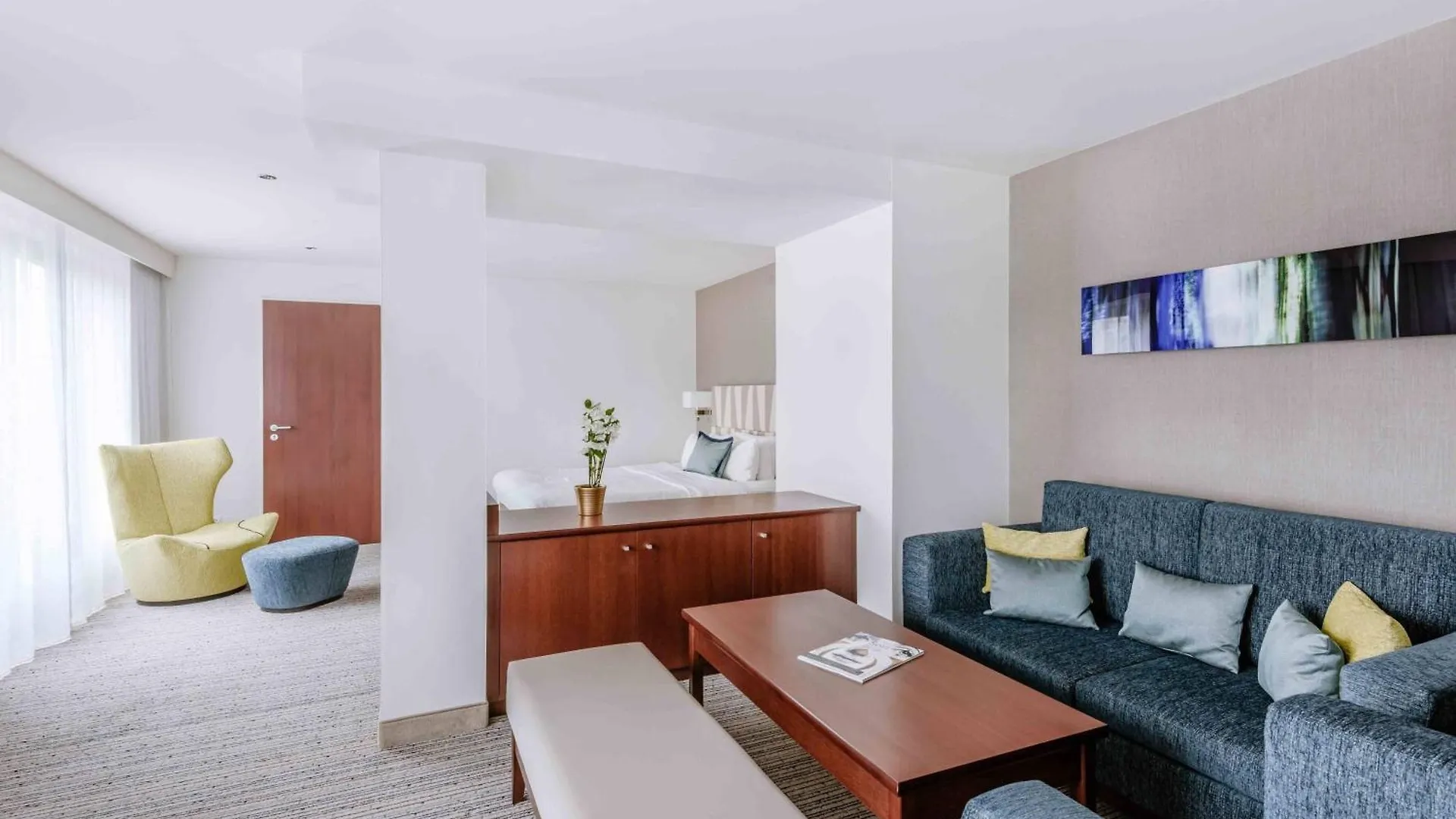 Courtyard By Marriott Munich City Center Hotel